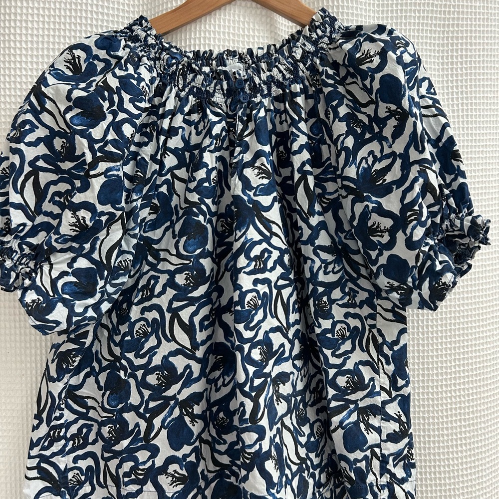 Apiece Apart Blue White Kasin Floral-Print Puff-Sleeve Top - Picture 4 of 8
